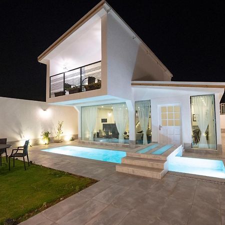 Divon Chalets Buraidah Bagian luar foto